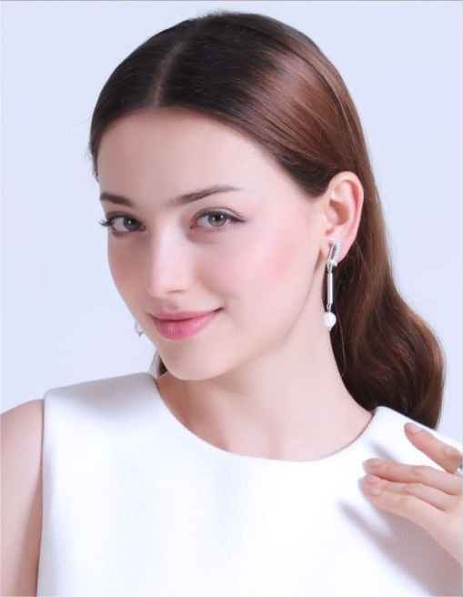 Futuristic Earrings – Geometric White Gold Design with Shell Pearl & Zircon