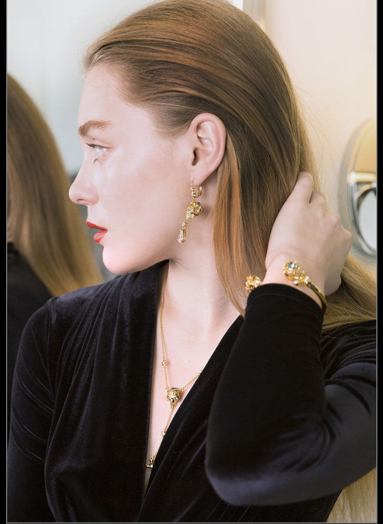 Cracked Skull Bracelet – 24K Gold Plated with Swarovski Crystal
