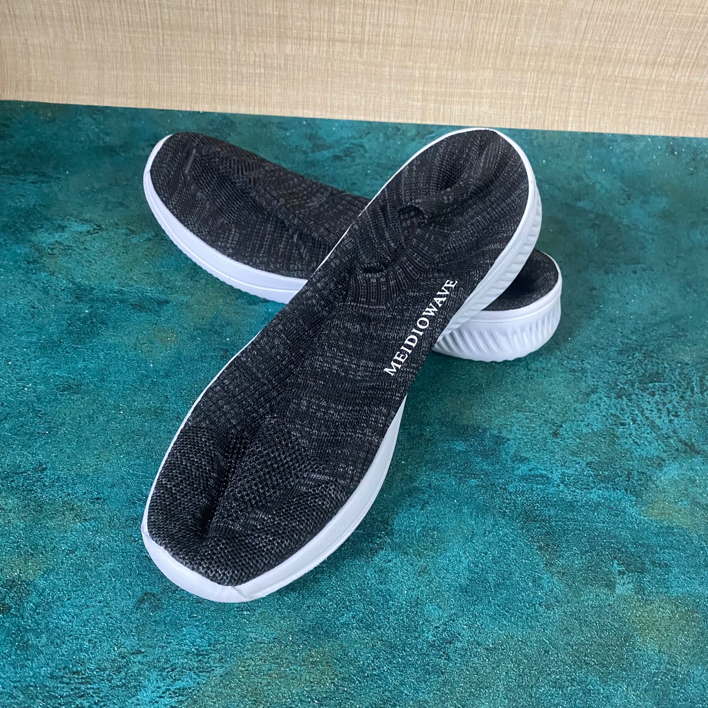 Meidiowave Mules for Women and Men Shoes Slip On Sneakers Knits Flat Lightweight Breathable Comfortable Walking Shoes