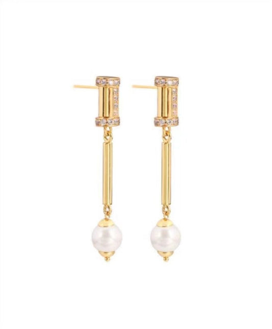 Futuristic Earrings – Geometric White Gold Design with Shell Pearl & Zircon